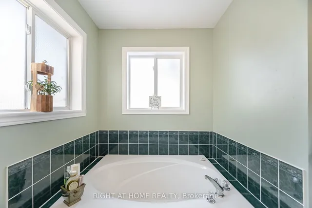 Additional image 22 of 1071 Kennedy Circ