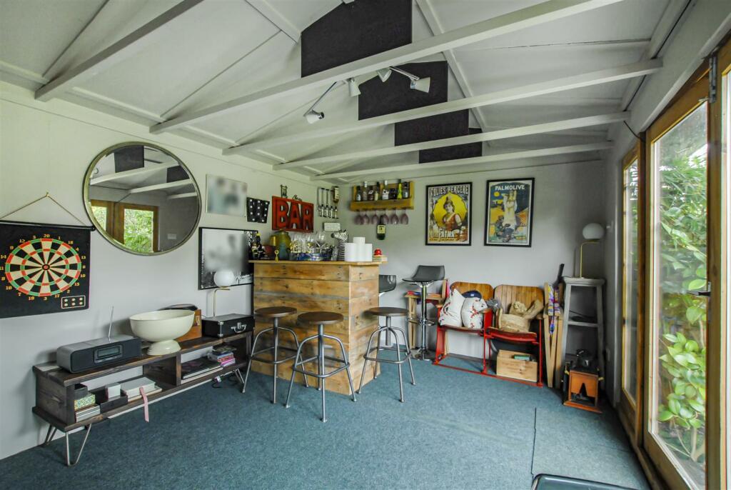 Additional image 24 of Mount Pleasant Lane, Bricket Wood, St. Albans