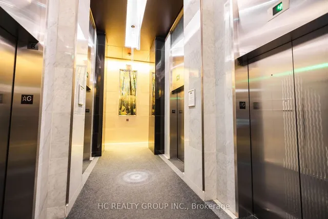 Additional image 15 of 386 Yonge St Unit 819