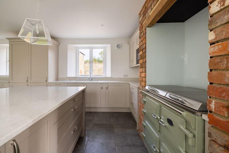 Additional image 5 of Newly renovated four bed family property