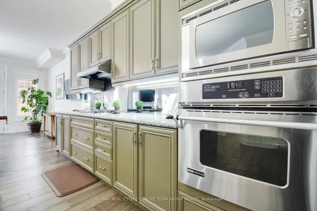 Additional image 12 of 6 Champion Crt