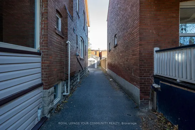 Additional image 16 of 209 Westmount Ave