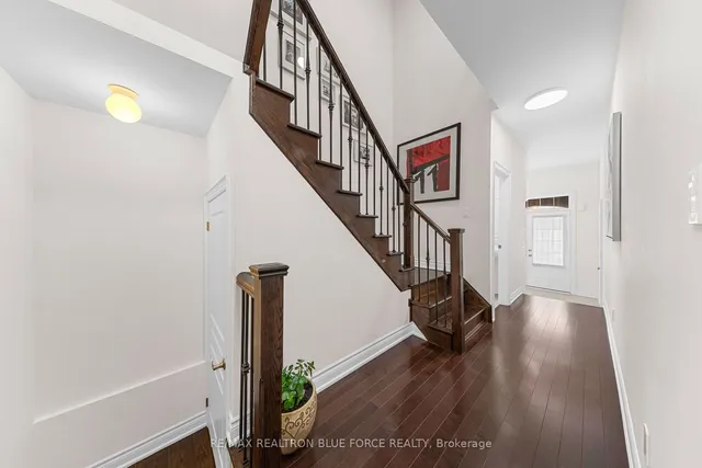 Additional image 18 of 27 Goldthread Terr