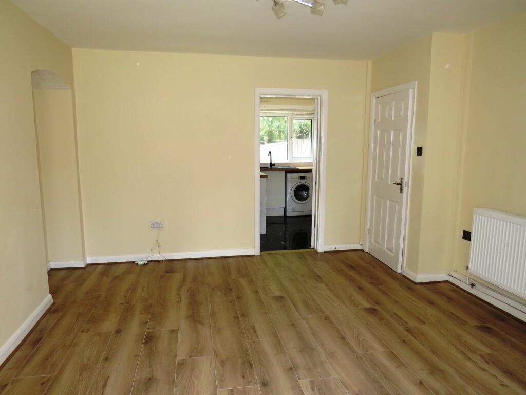 Additional image 3 of Basil Grove, Nothfield, B31