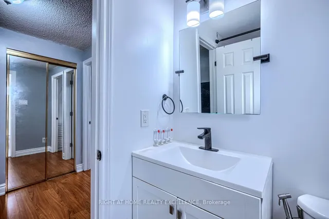 Additional image 33 of 17 Hilldowntree Tr