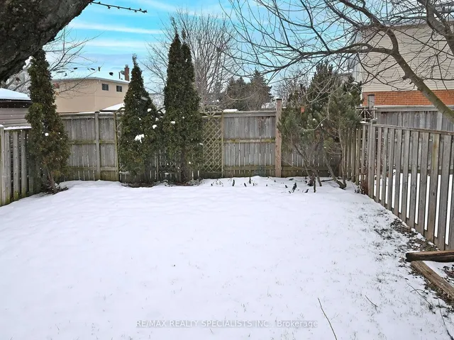 Additional image 38 of 8 Stephensen Crt