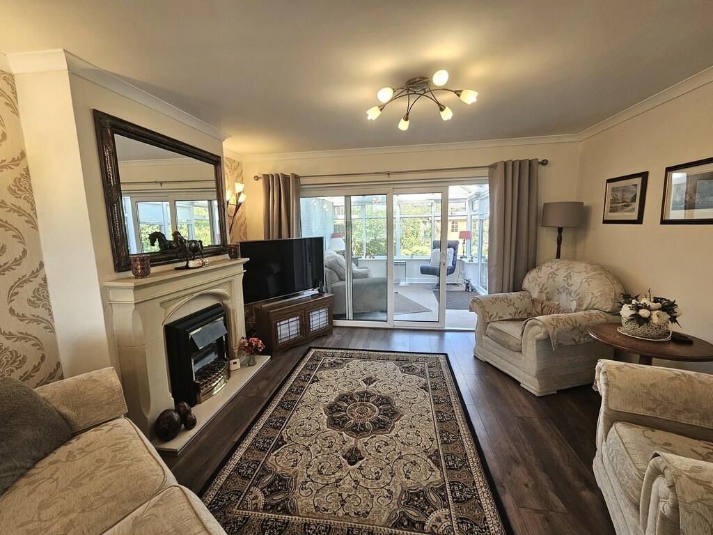 Rosslyn Road, Walmley photo 5