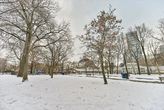 Additional image 37 of 130 Carlton St Unit 810