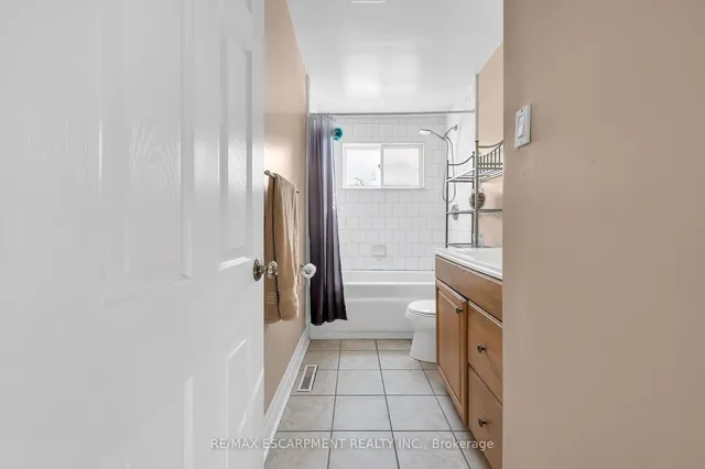 Additional image 27 of 31 Bobolink Rd