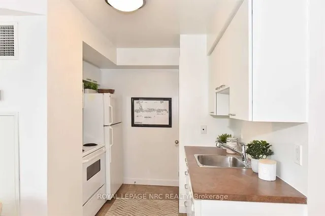 Additional image 9 of 255 Richmond St Unit 1211