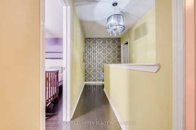 Additional image 18 of 843 Gifford Cres