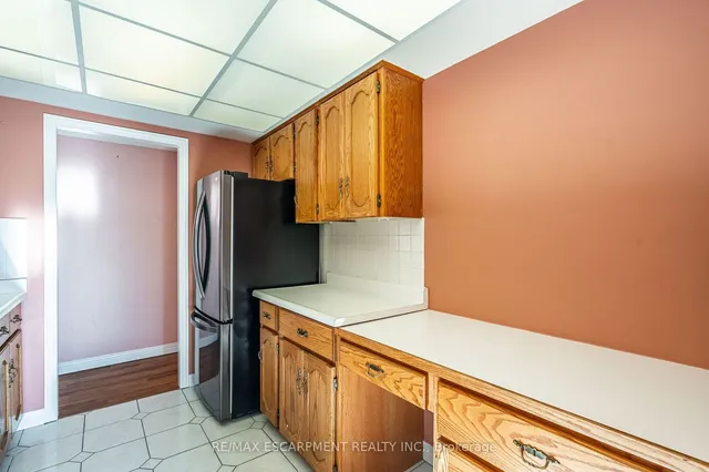 Additional image 9 of 8 Village Green Unit 612