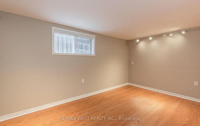 Additional image 31 of 44 Regentview Dr