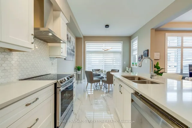 Additional image 17 of 1458 Everest Cres