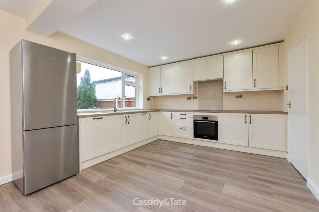 Additional image 21 of Oaklands Lane, Smallford