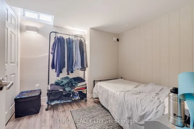 Additional image 32 of 1038 Laurier Ave