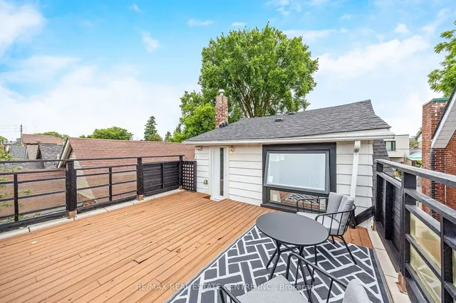 Additional image 28 of 323 Kipling Ave