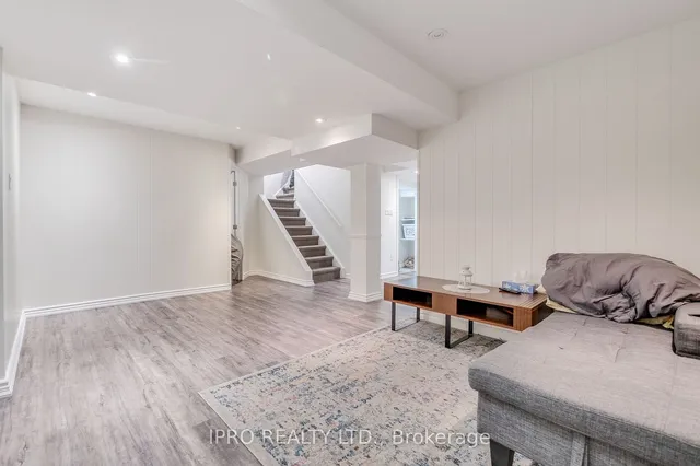 Additional image 30 of 1038 Laurier Ave