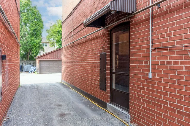 Additional image 28 of 38 Pendeen Ave