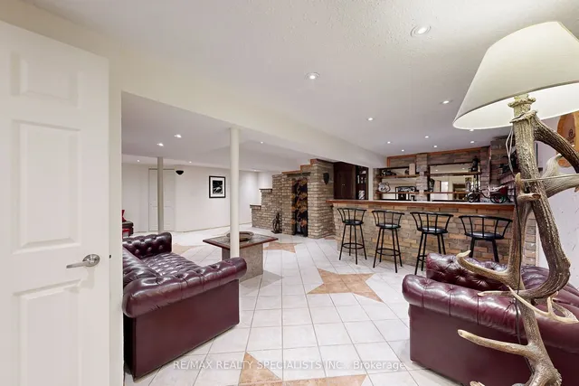 Additional image 34 of 39B Newington Cres