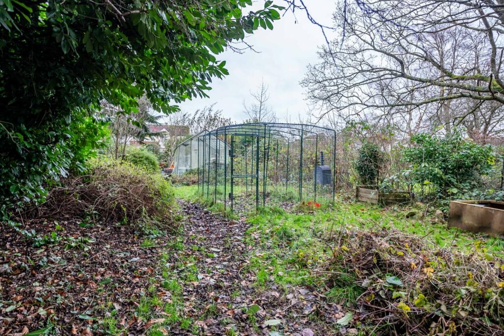 Additional image 18 of Radlett Road, Frogmore, St. Albans, Hertfordshire, AL2