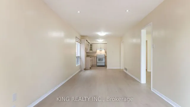 Additional image 10 of 8 Hummingbird Crt