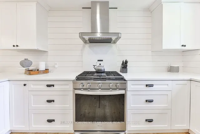 Additional image 9 of 319 Townsend Ave