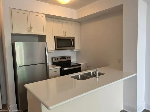 Additional image 10 of 450 Dundas St Unit 327