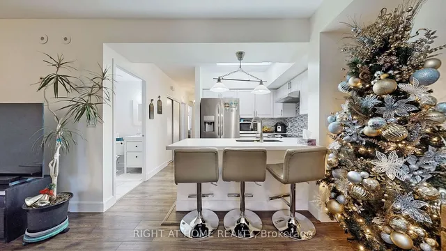 Additional image 12 of 3043 Finch Ave Unit 1016