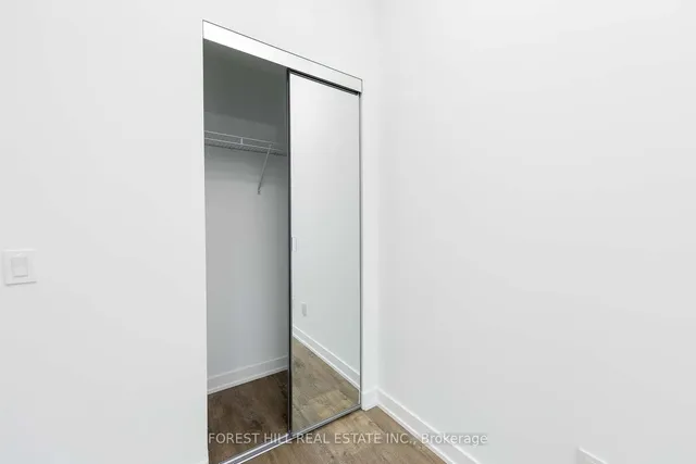 Additional image 20 of 327 King St Unit 4006