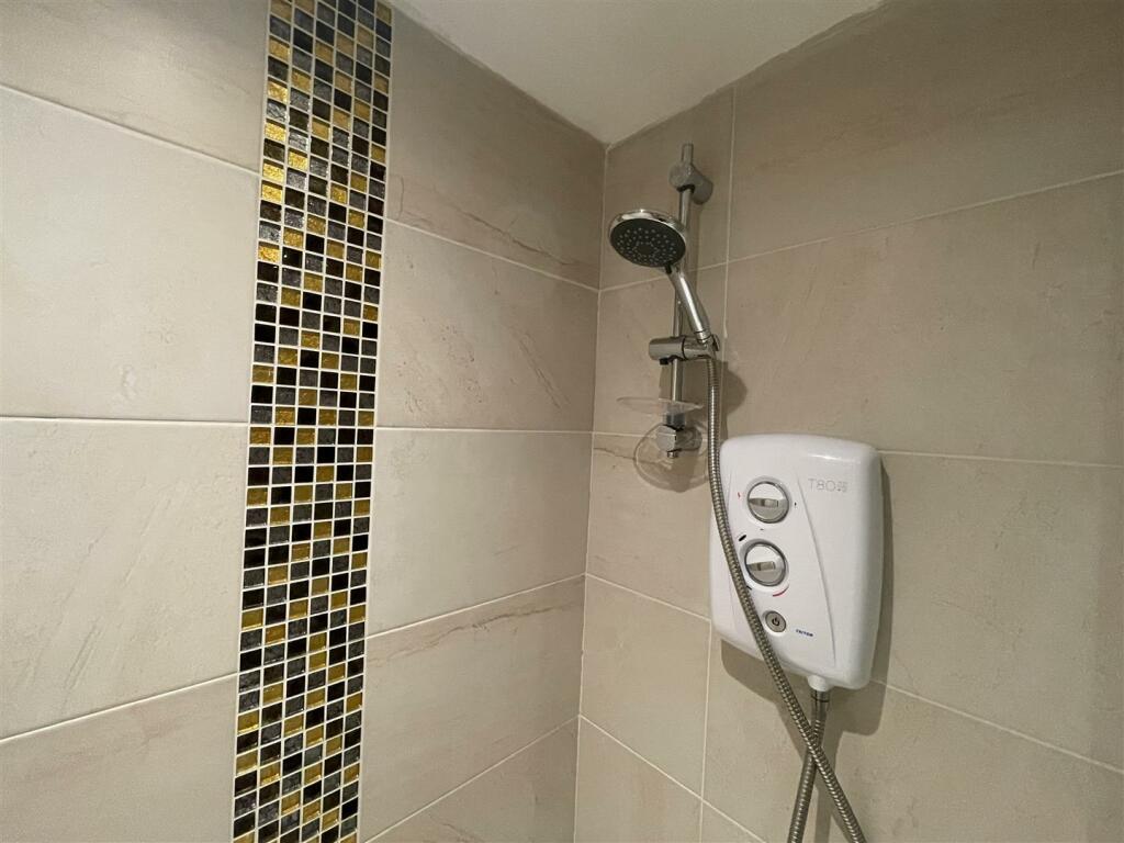 Additional image 11 of C6G Second