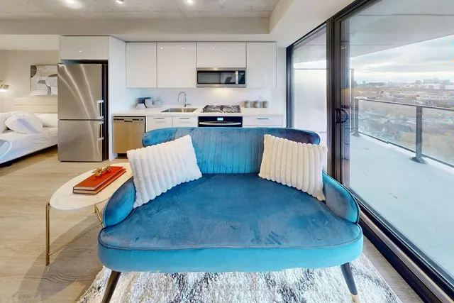 Additional image 6 of 195 McCaul St Unit 1014