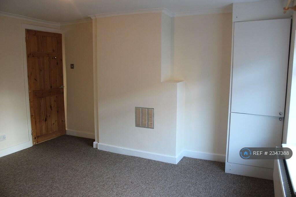 Additional image 3 of Tamworth Road, Amington, Tamworth, B77