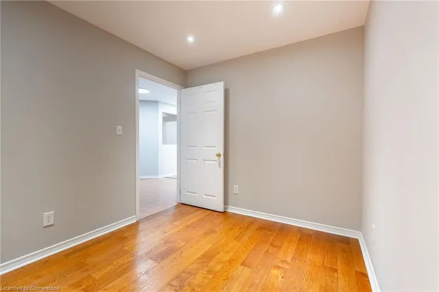 Additional image 17 of 4000 Creekside Dr Unit 207