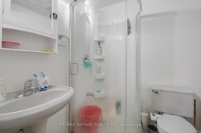 Additional image 35 of 21 Badger Ave