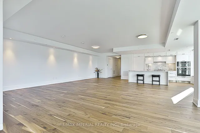 Additional image 10 of 455 Wellington St Unit 910