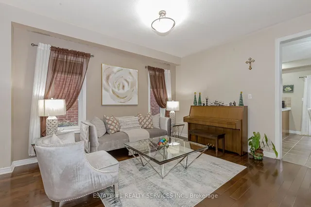 Additional image 5 of 61 Oblate Cres