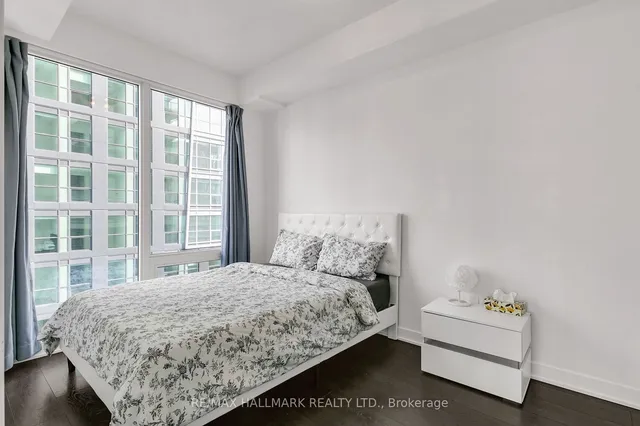 Additional image 25 of 125 Blue Jays Way St Unit 4608