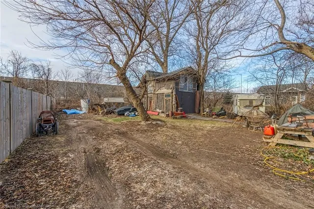 Additional image 38 of 858 Beach Blvd