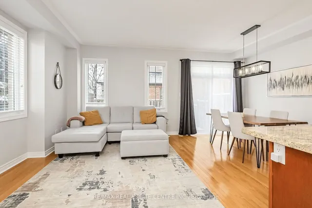 Additional image 16 of 27 Cedar Lake Cres