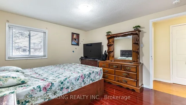 Additional image 24 of 8 Hummingbird Crt