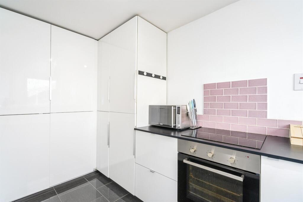Additional image 6 of Hardwicke Place, London Colney, ST. ALBANS