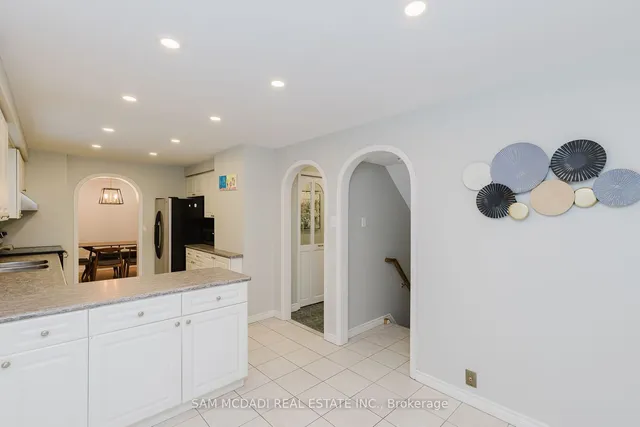 Additional image 26 of 2344 Devon Rd