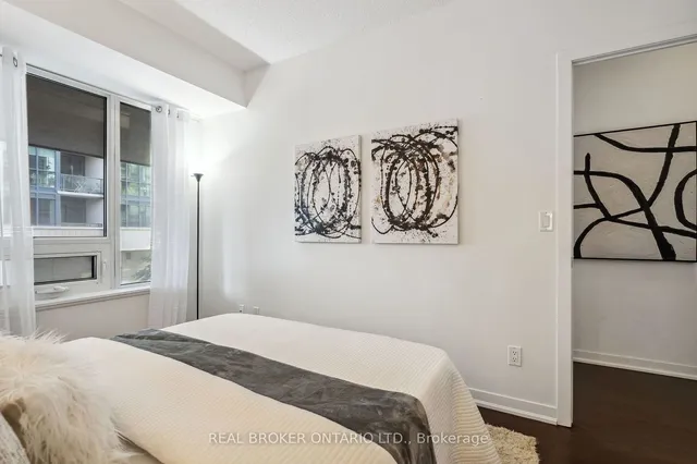 Additional image 23 of 55 East Liberty St Unit 104