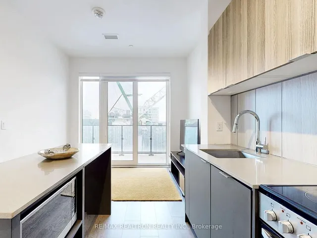 Additional image 17 of 8 Tippett Rd Unit 1001