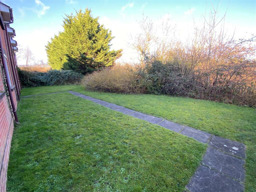 Additional image 8 of 27  Nash Close