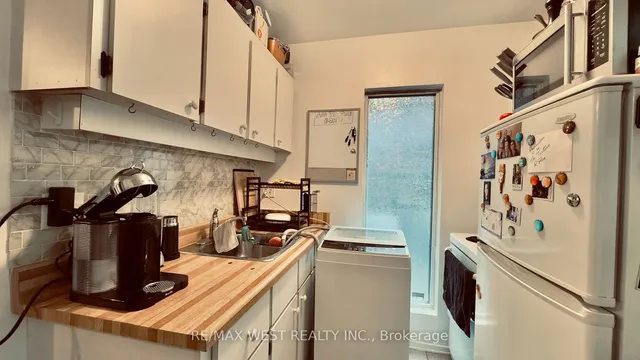 Additional image 19 of 1061 Bathurst St