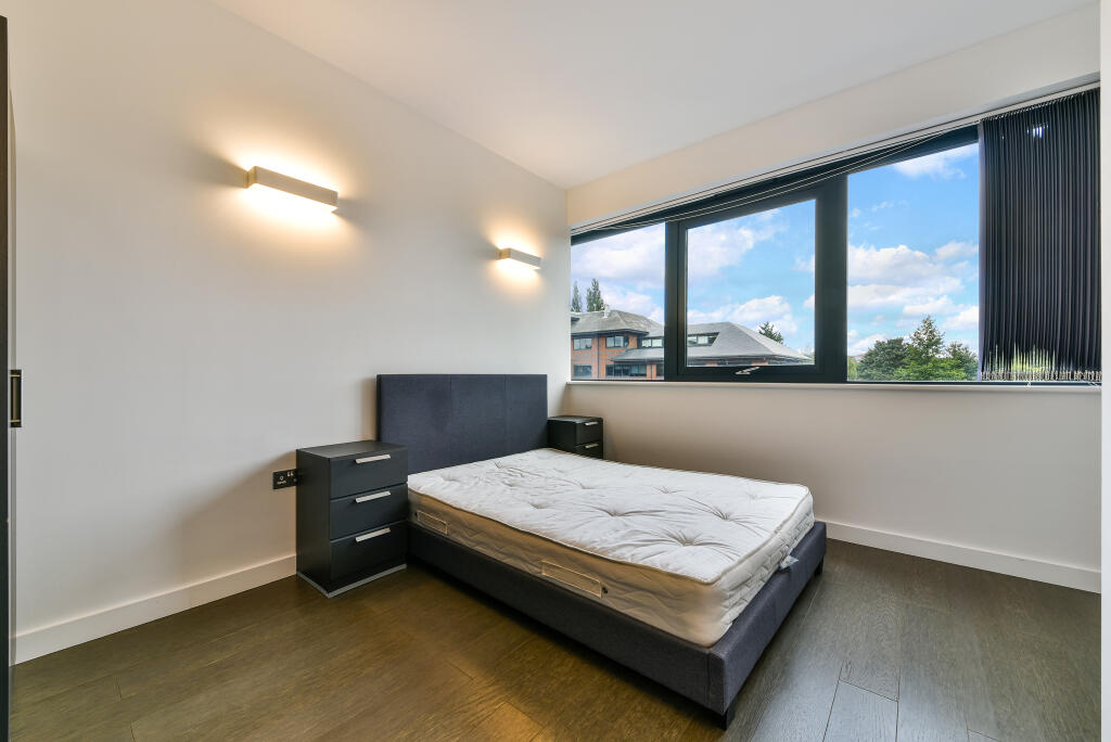 Additional image 3 of Everard Close, St. Albans, Hertfordshire, AL1