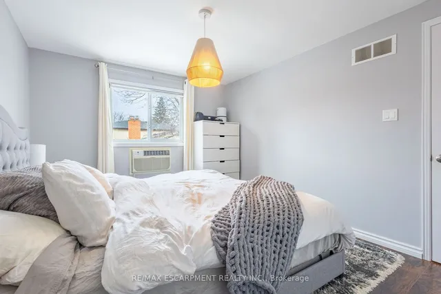 Additional image 15 of 72 Athenia Dr