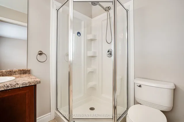 Additional image 17 of 24 Marina Point Cres